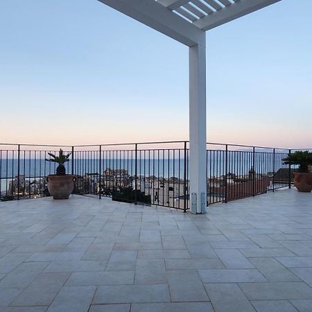 Апартаменти Palazzo Del Golfo Penthouse Кастелламмаре-дель-Гольфо Екстер'єр фото
