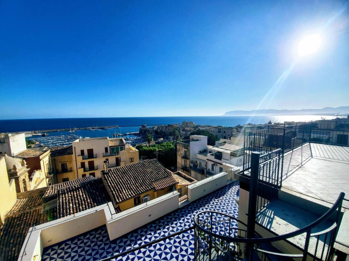 Апартаменти Palazzo Del Golfo Penthouse Кастелламмаре-дель-Гольфо Екстер'єр фото