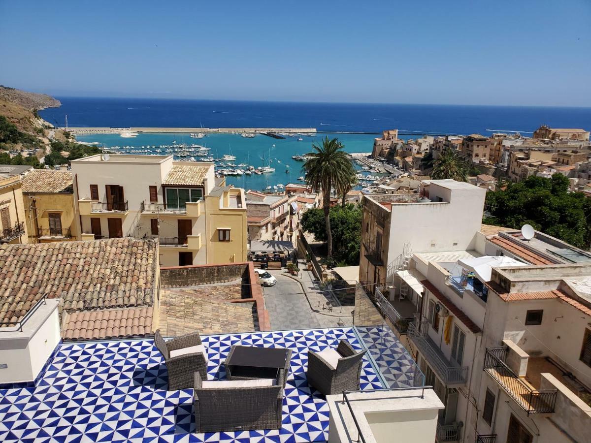 Апартаменти Palazzo Del Golfo Penthouse Кастелламмаре-дель-Гольфо Екстер'єр фото