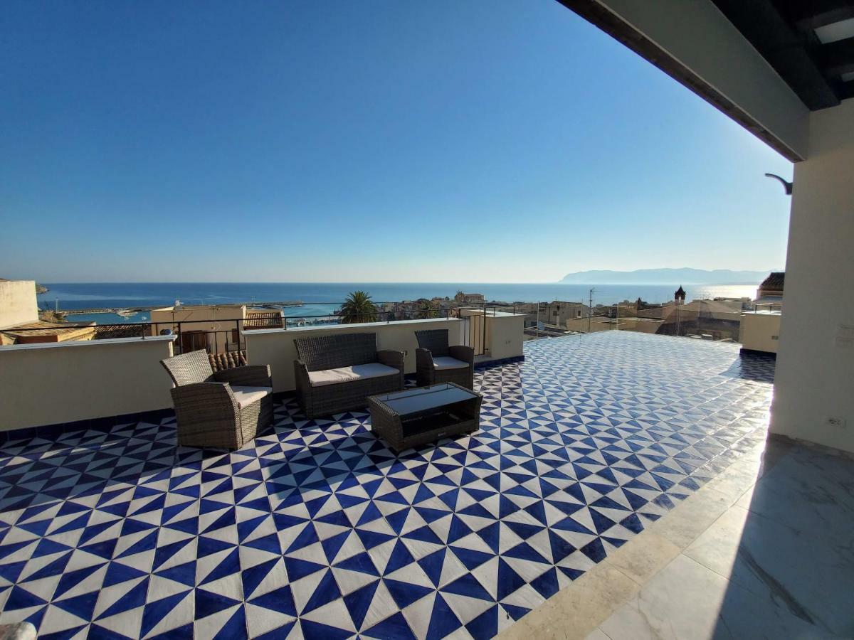 Апартаменти Palazzo Del Golfo Penthouse Кастелламмаре-дель-Гольфо Екстер'єр фото